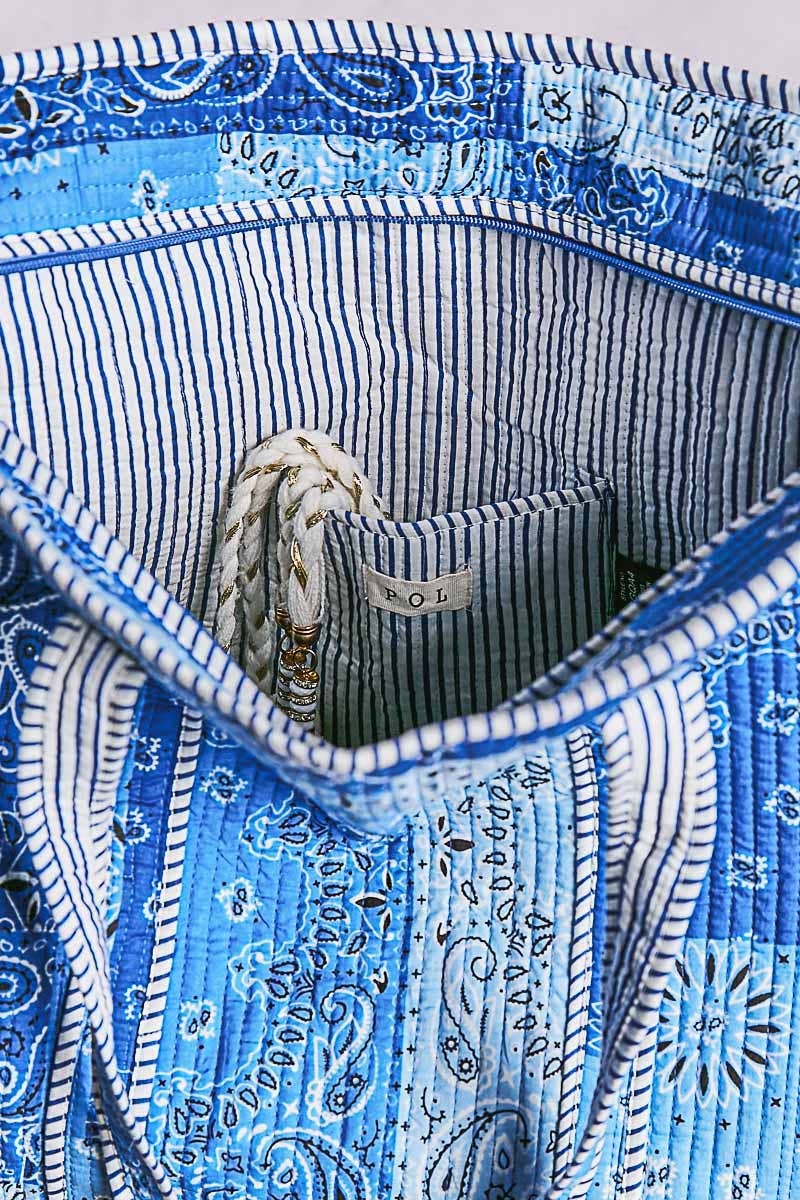 Quilted Striped Binding Roomy Fit Blue Tote Bag: BLUE MULTI / One Size
