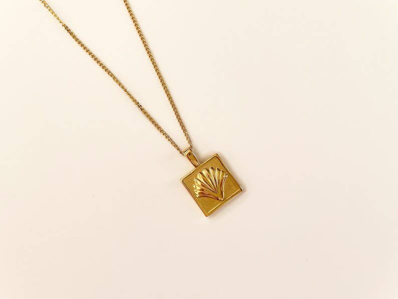 Golden Shell Necklace