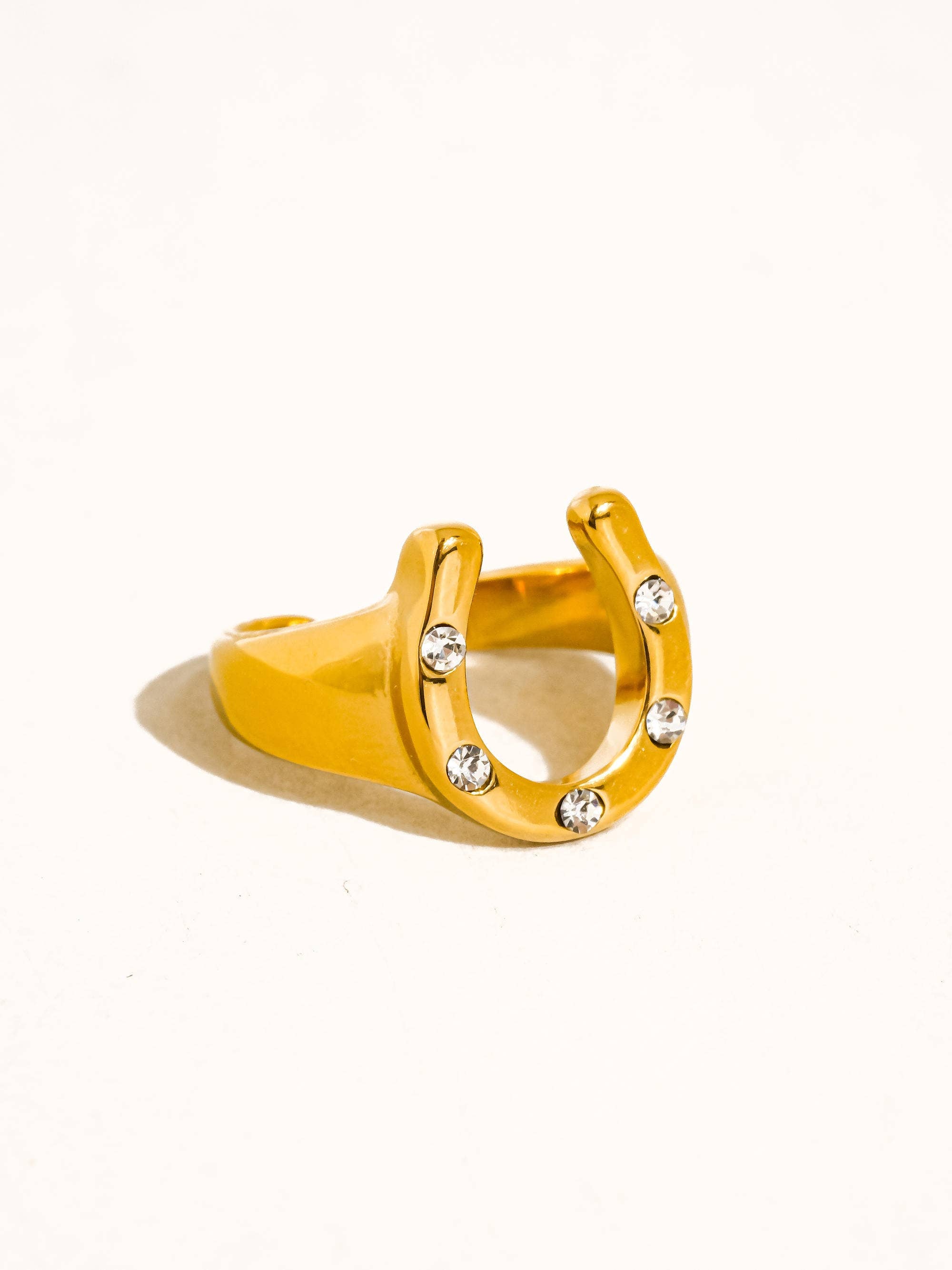 Rovanic Horseshoe Ring
