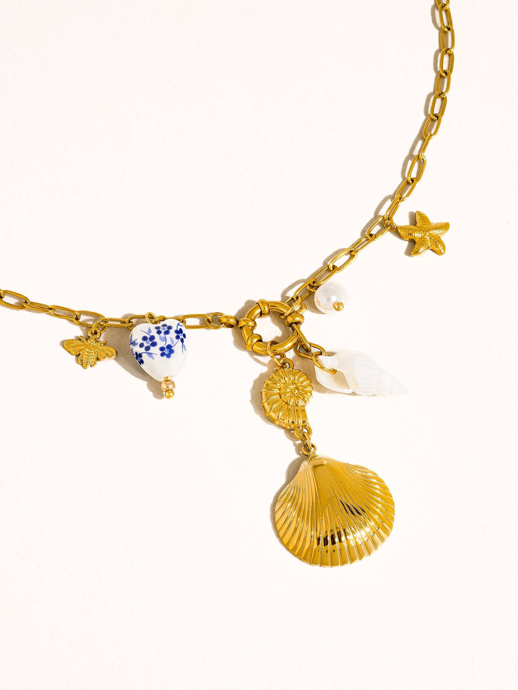Briar Shell Charm Necklace