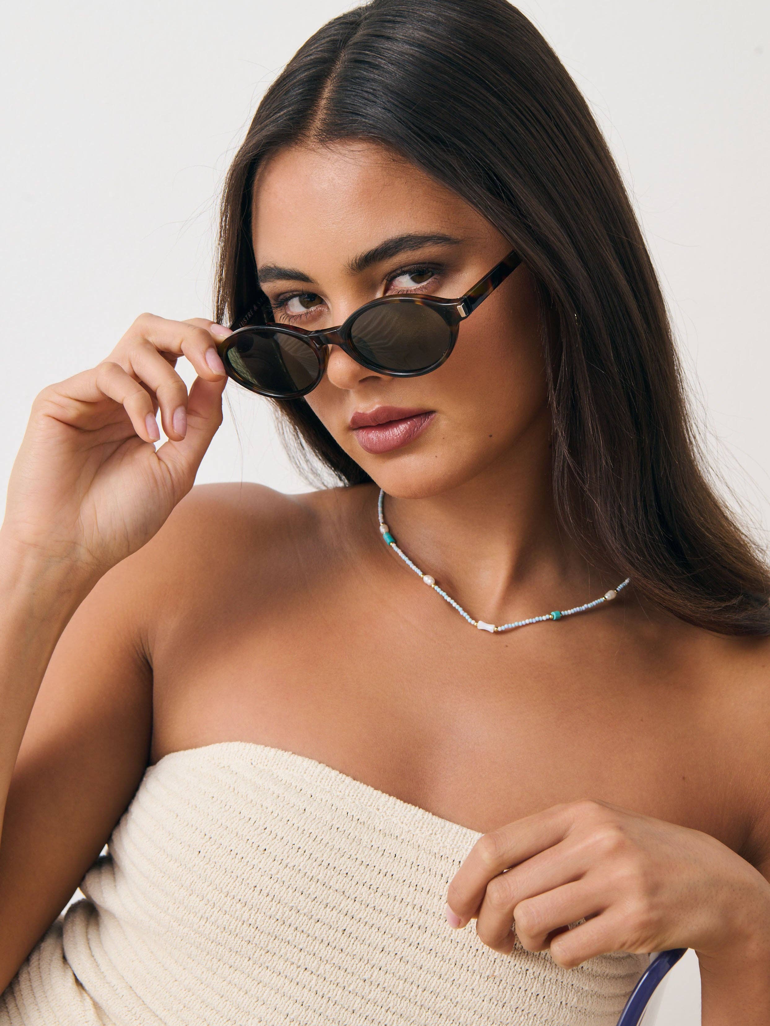 L&S Lexi Oval Sunglasses in Tortoise