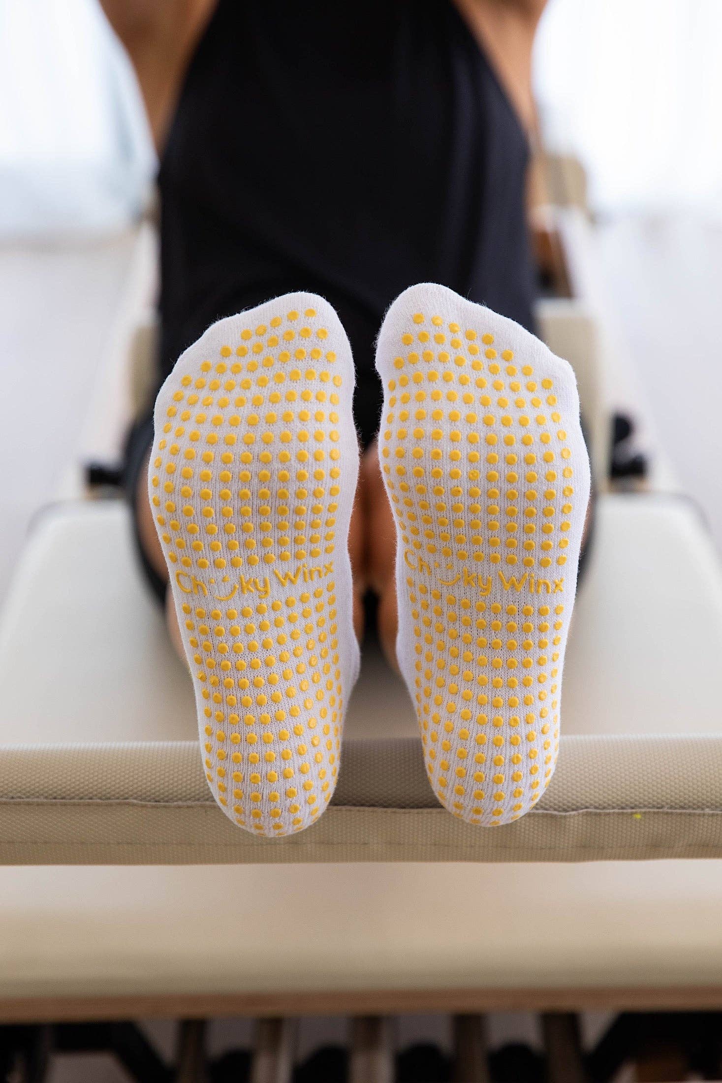 Bumble Bees Grip Socks: Medium EU 38-44