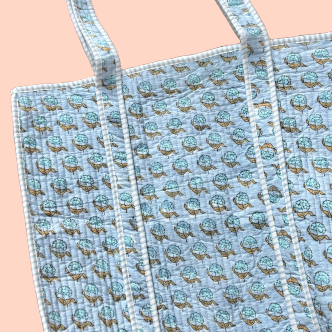 THE WEEKENDER TOTE [HYDRANGEA BLUE]