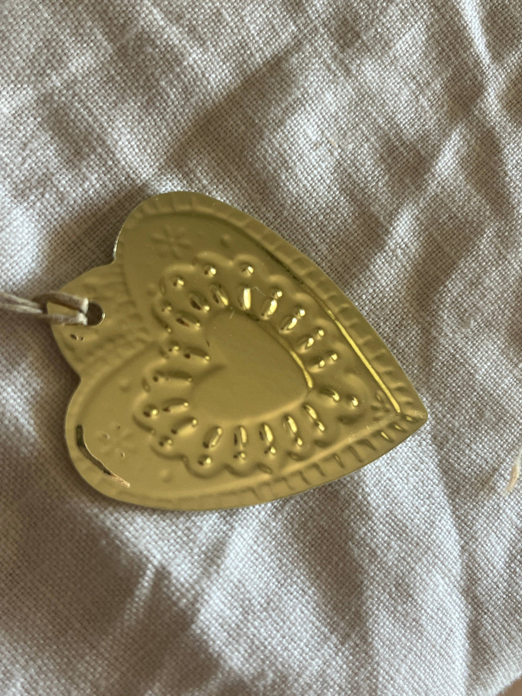 Small Heart - Faux-tin Ornament - Gold single tag