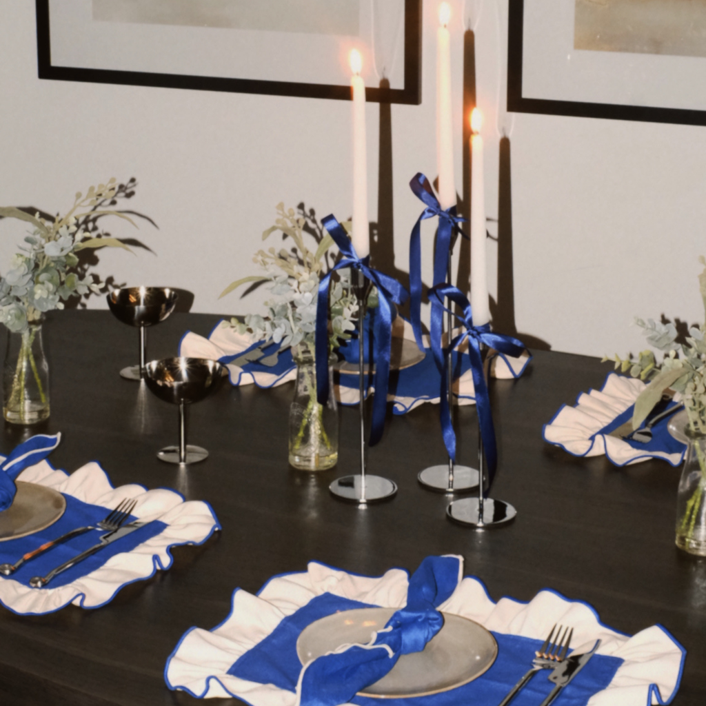 Ruffled placemat royal blue & cream - set of 2