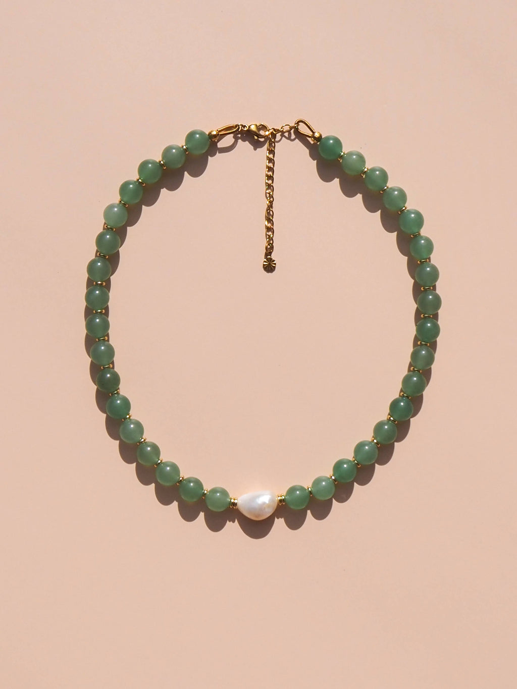 Freshwater Pearl with Green Aventurine Necklace: (Gold) 18K Gold over Stainless Steel
