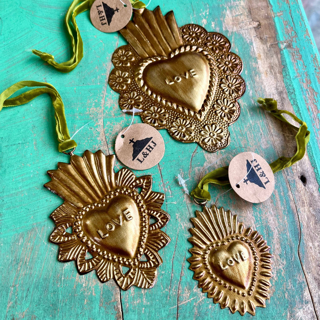 Love Tin Sacred Hearts [Medium]