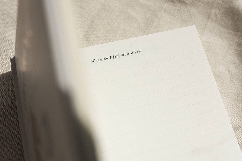 'Unravel' A Self-Reflection Journal
