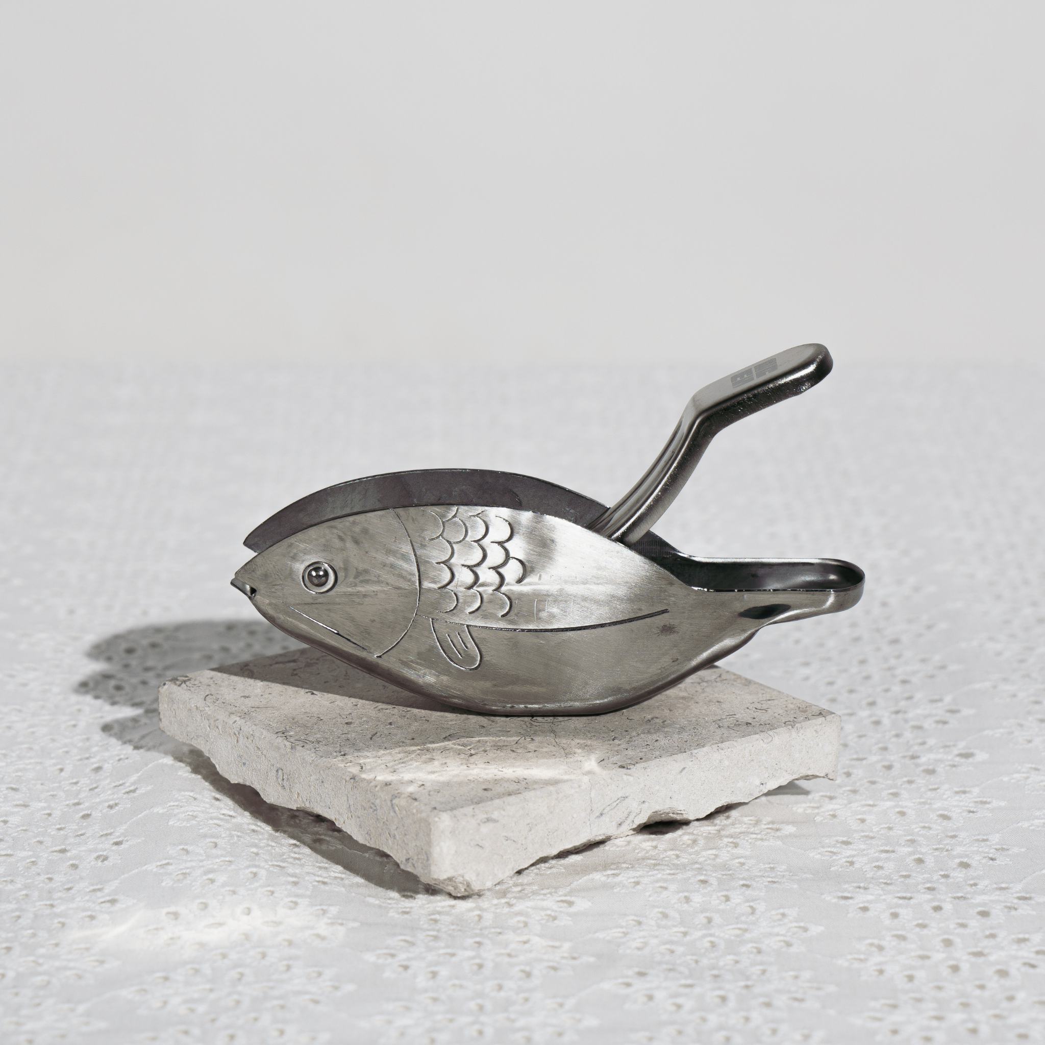 Lemon squeezer - fish