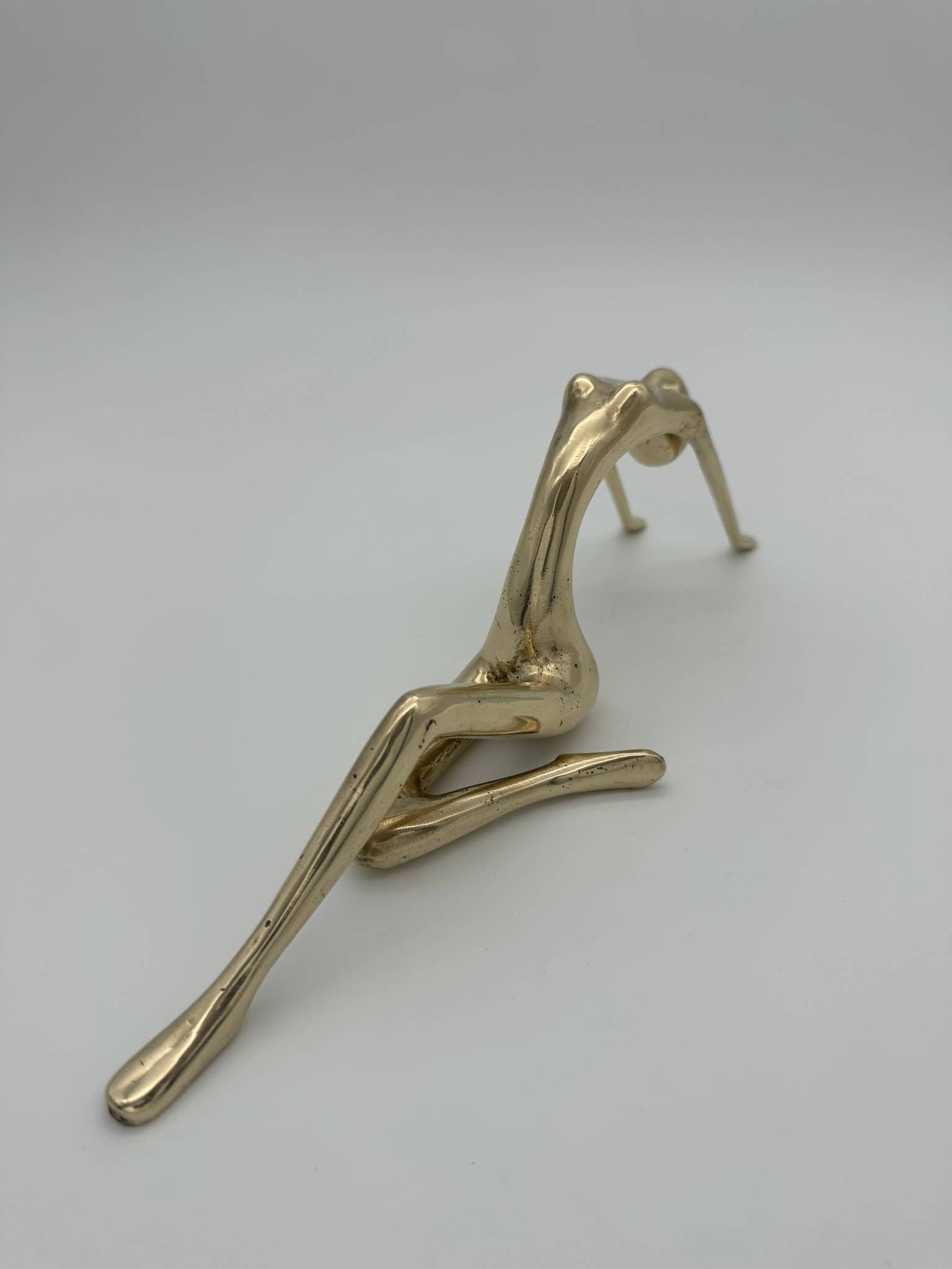 Abstract Bronze Female Form – Movement Sculpture