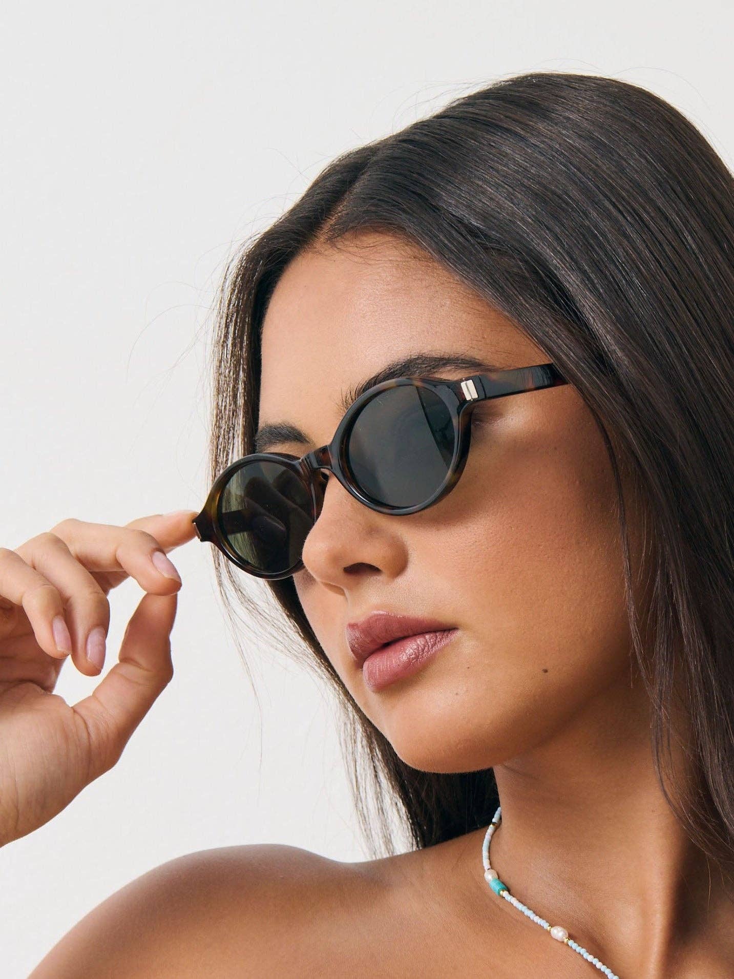 L&S Lexi Oval Sunglasses in Tortoise