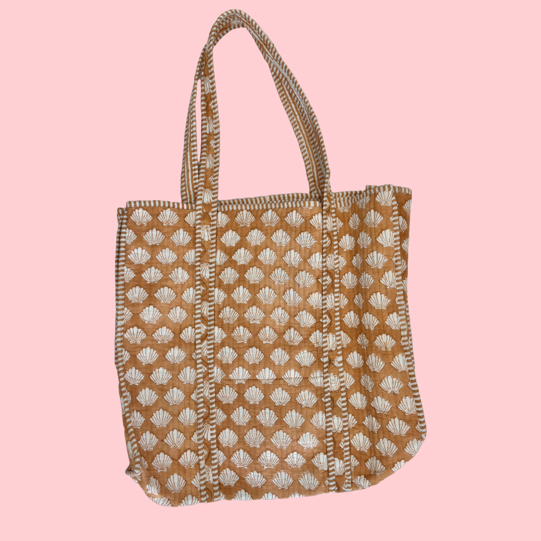 The Weekender Tote - Peach Seashell