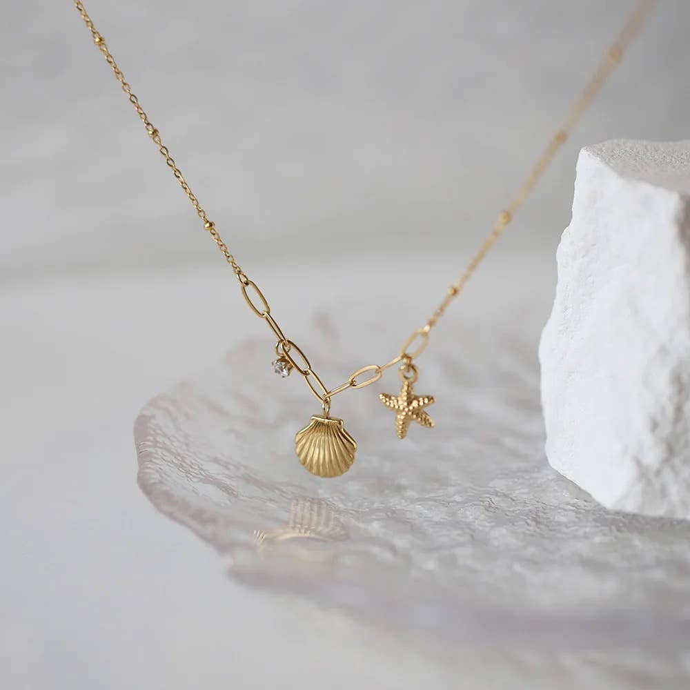 Seashell Necklace - Yellow Gold