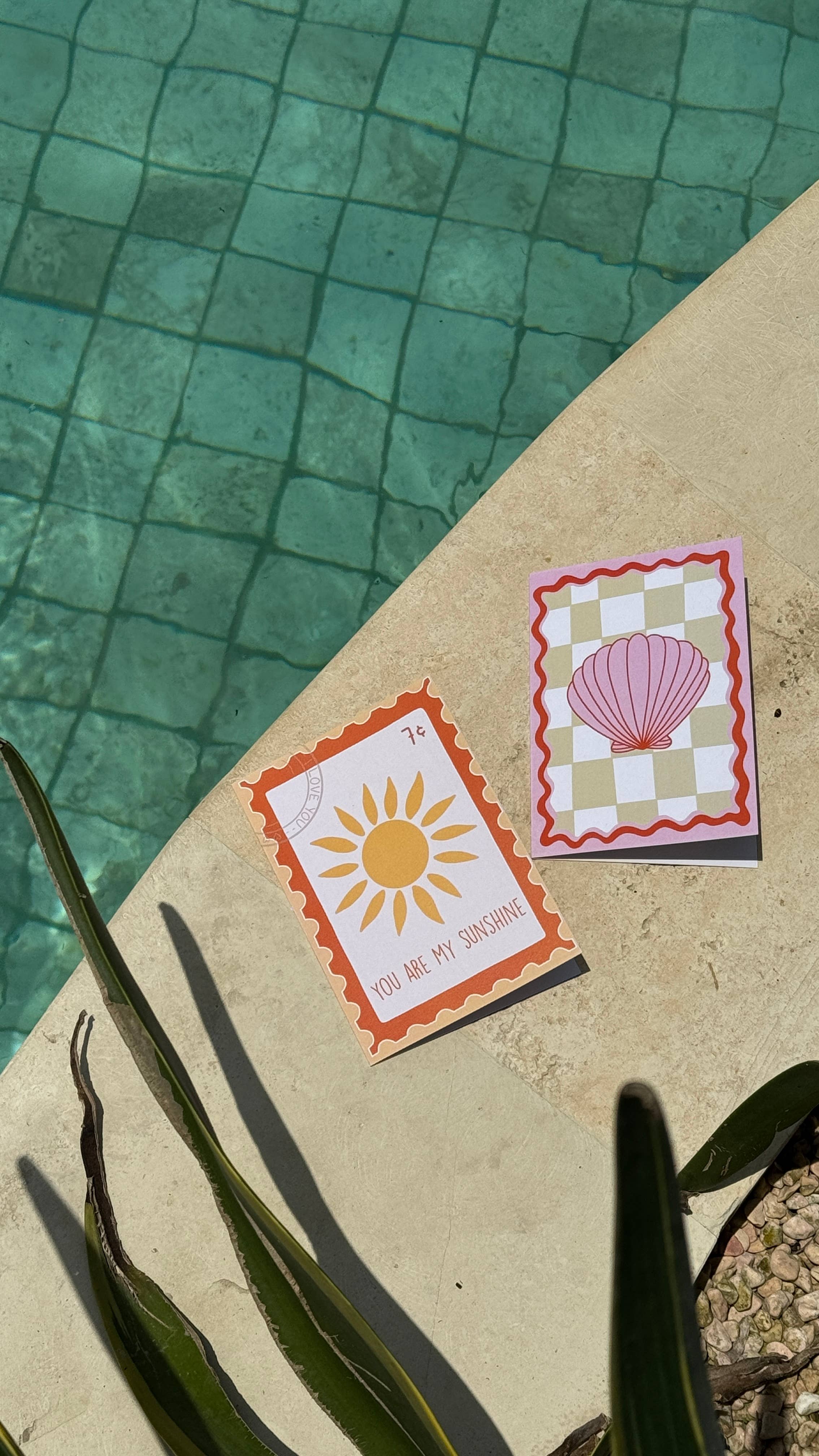 Pink Wavy Shell Plain GREETING CARD