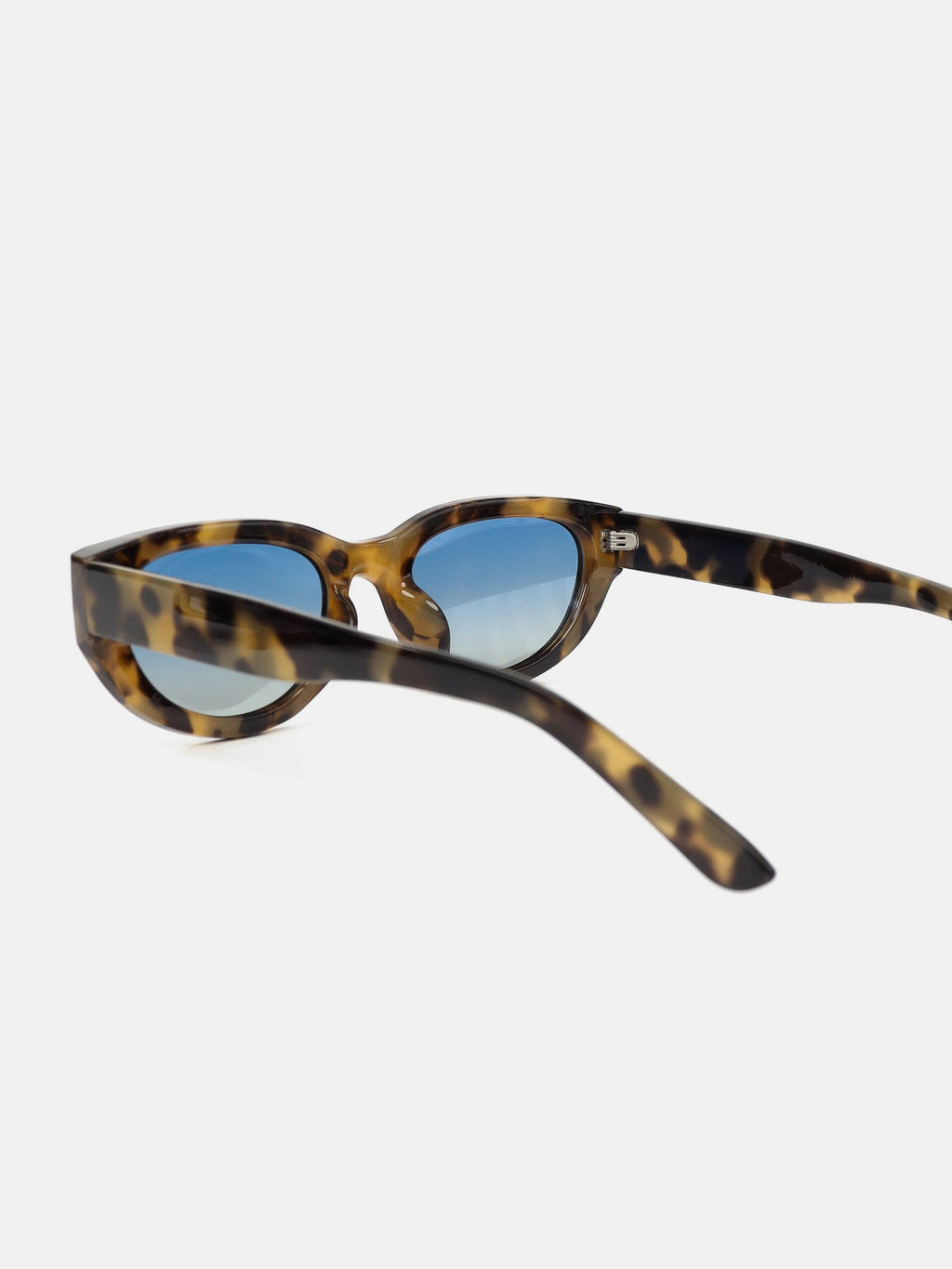 Dustin Polarised Sunglasses In Tort