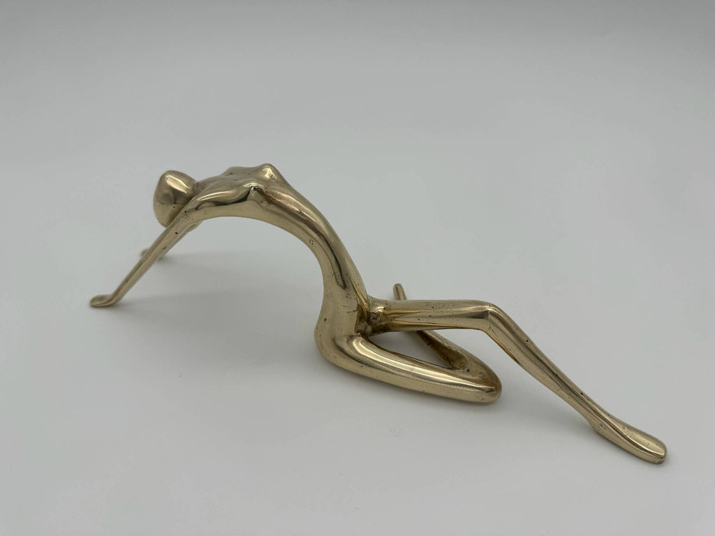 Abstract Bronze Female Form – Movement Sculpture