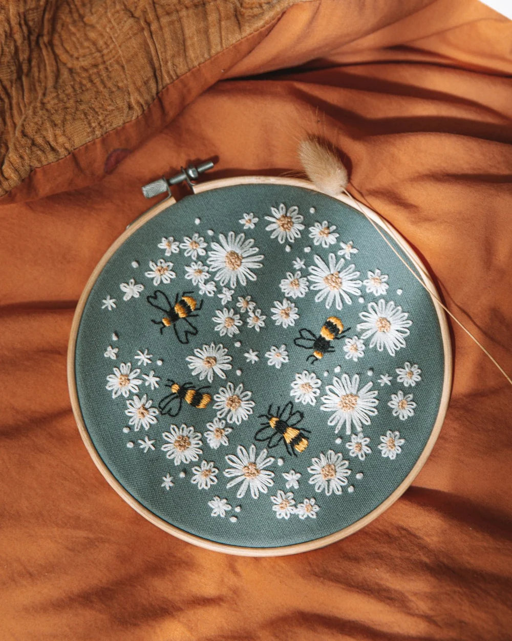 Busy Bees Beginner Embroidery Kit
