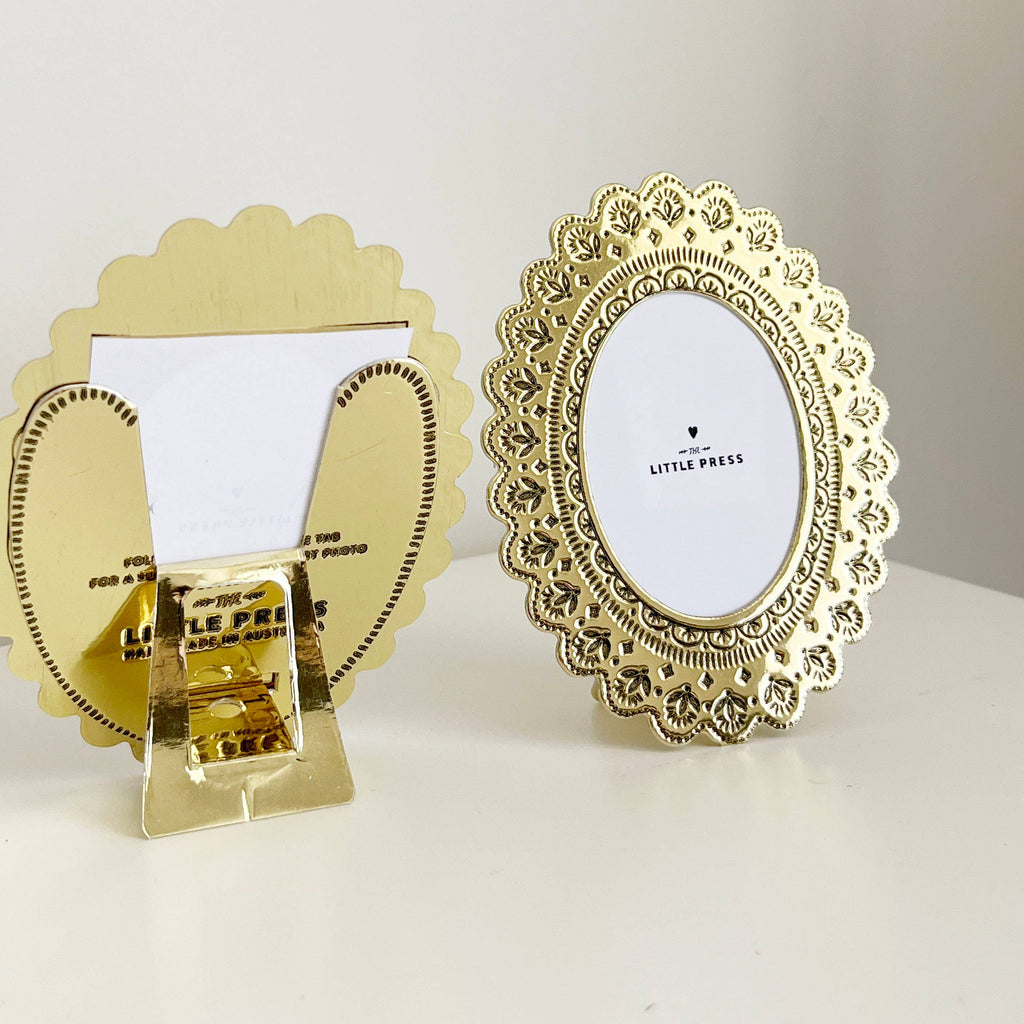 Faux Tin ~ Oval travel/desk frame ~ Gold