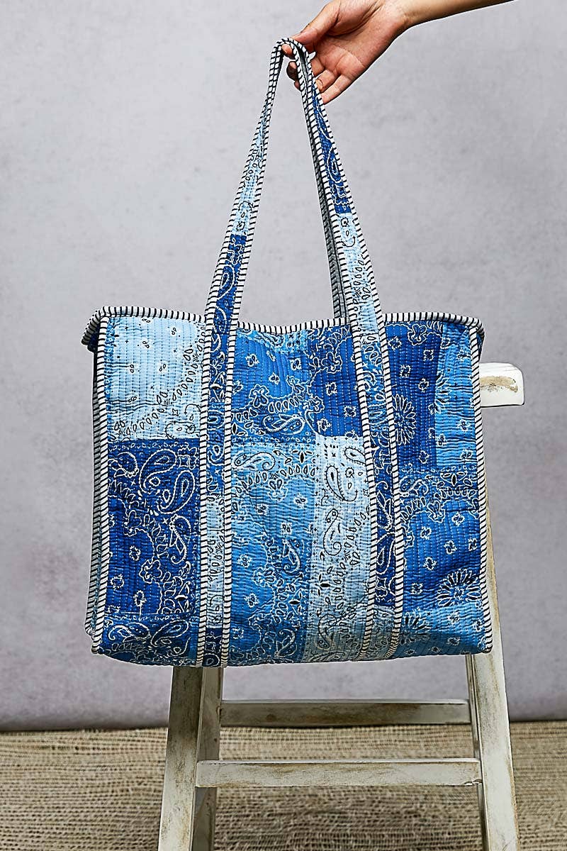 Quilted Striped Binding Roomy Fit Blue Tote Bag: BLUE MULTI / One Size