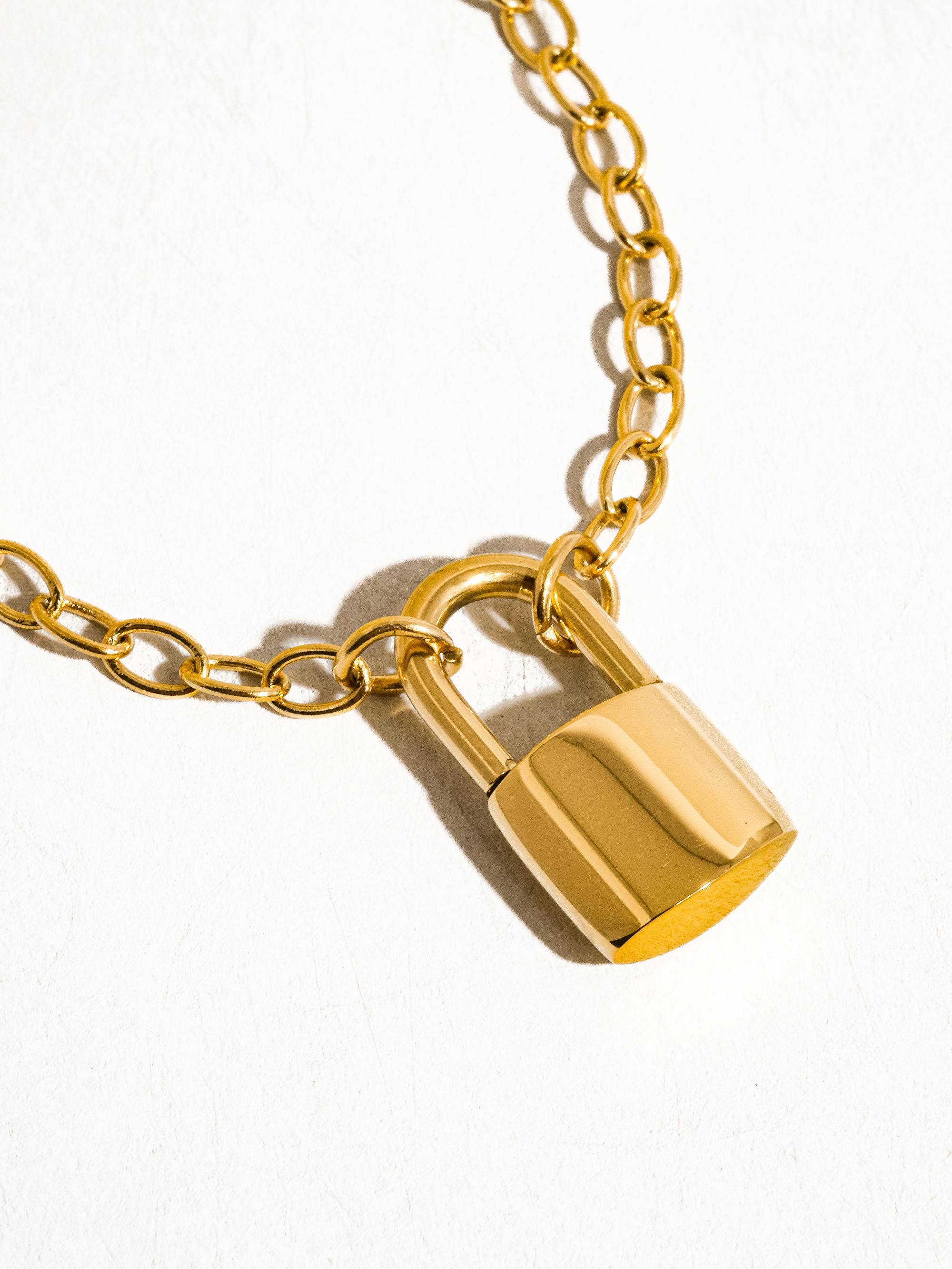 Locky Chain Necklace