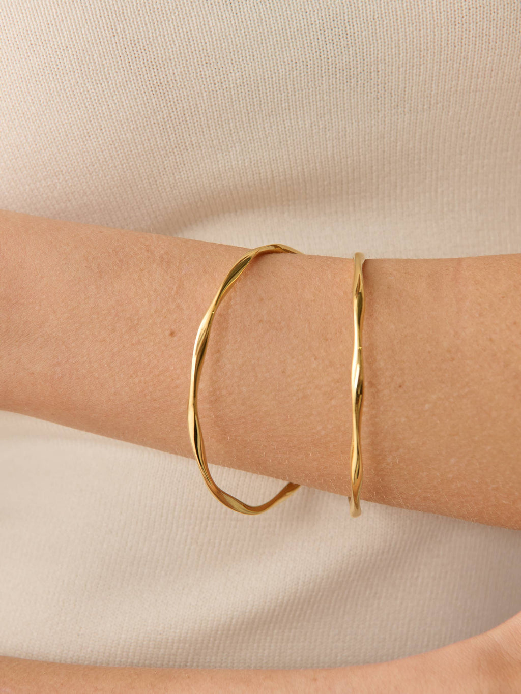 Dainty 18K Gold Plated Bangle 2pcs