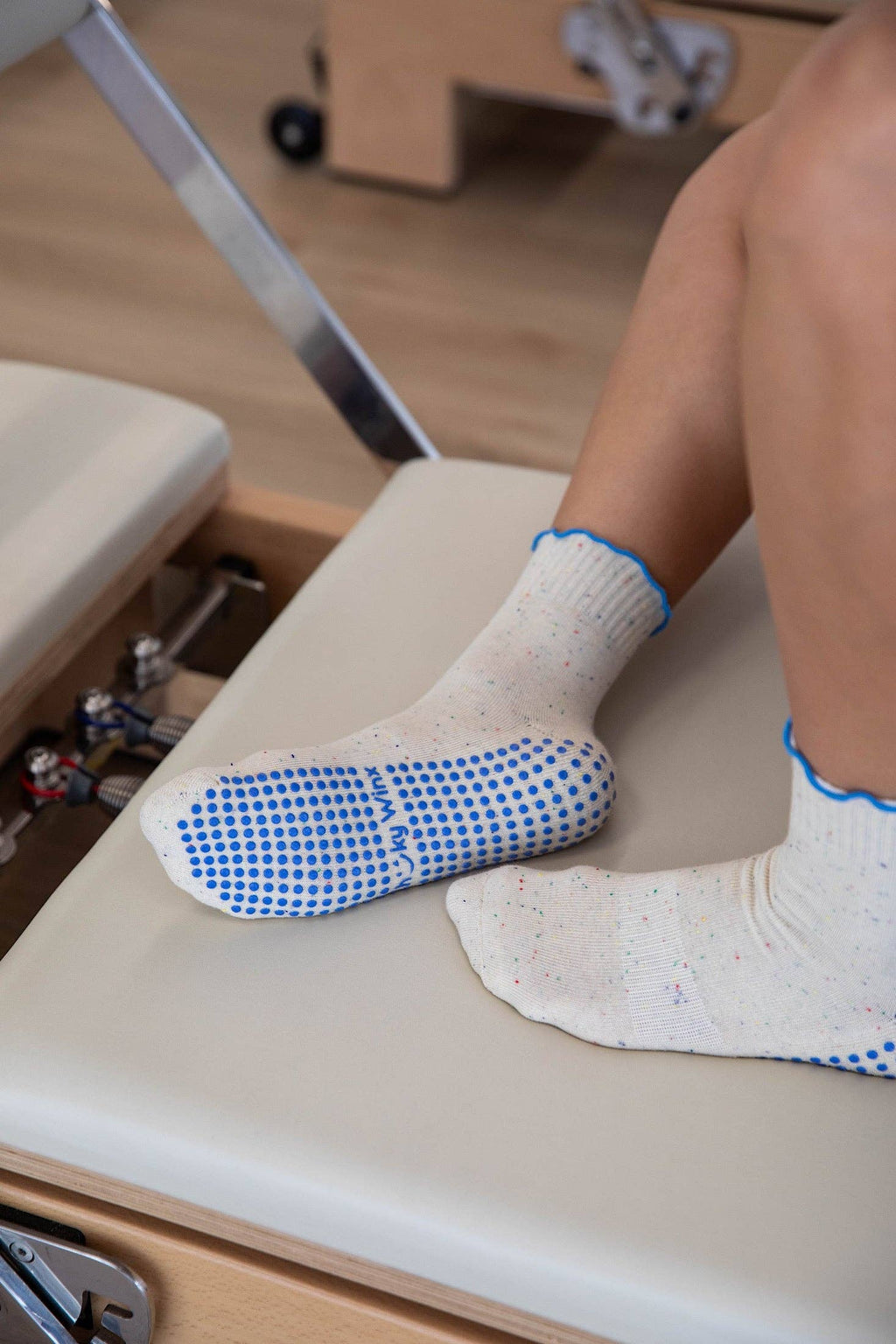100’s and 1000’s Pilates Grip Socks [EU38-44]