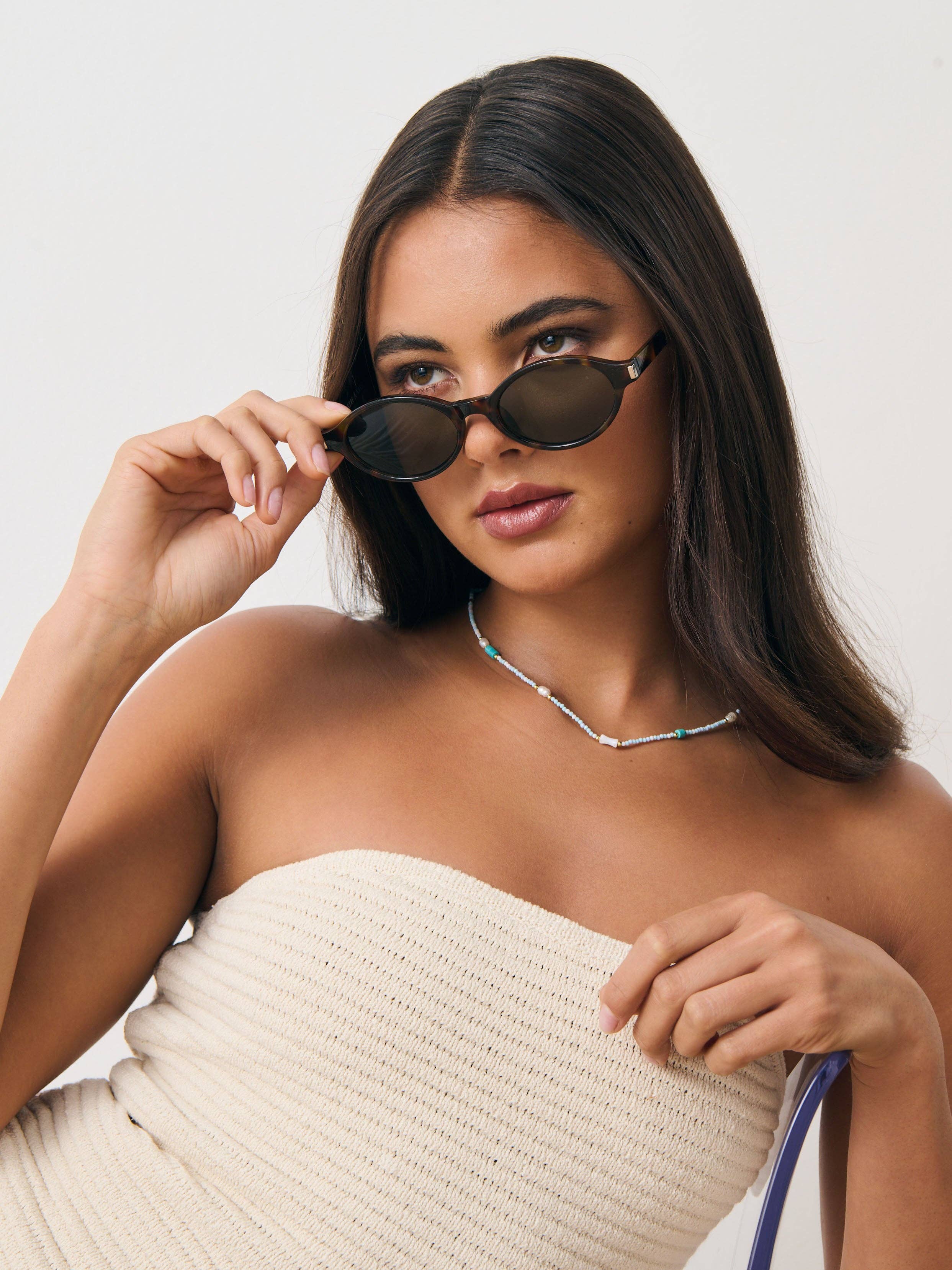 L&S Lexi Oval Sunglasses in Tortoise